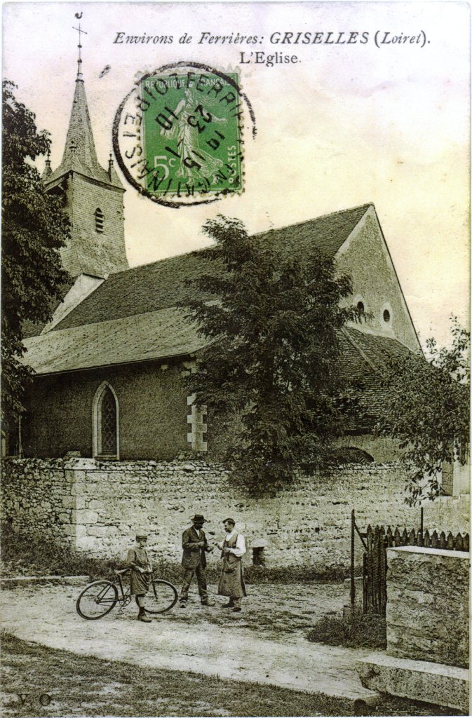 Entrée de l`église de Griselles